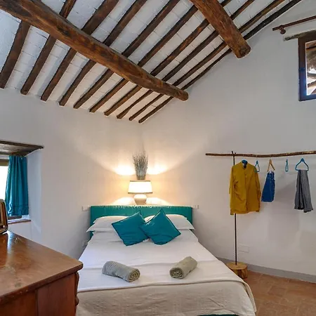Monastero San Silvestro Alloggio per agriturismo Cortona